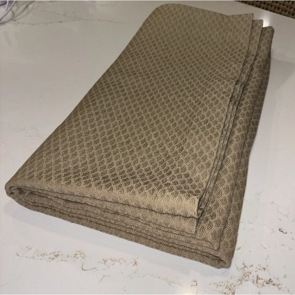 SDH Ygale Elegant Jacquard Weave Scalloped Texture 100% Cotton Queen Coverlet